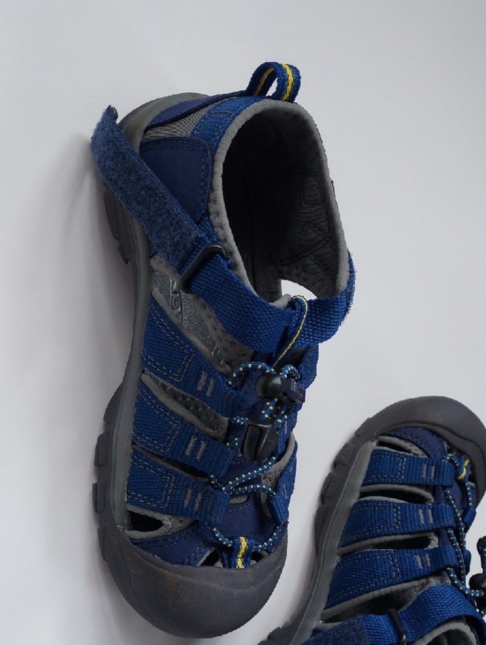 Keen Kids Size 2 Bumpertoe Sandals - Picture 6 of 7